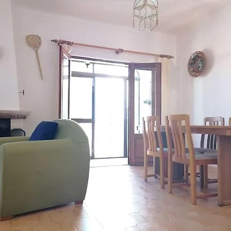 Cozy Near Arrifana *