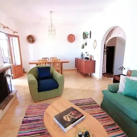 Cozy Near Arrifana Сasa de vacaciones *